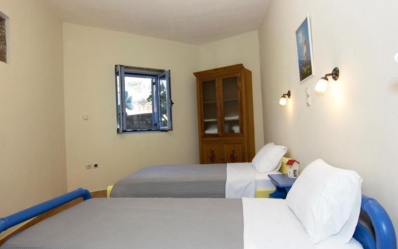 Orfea'S Place Riglia Екстериор снимка